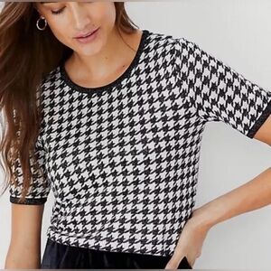 New Ann Taylor Stylish Black and White Houndstooth Tee
